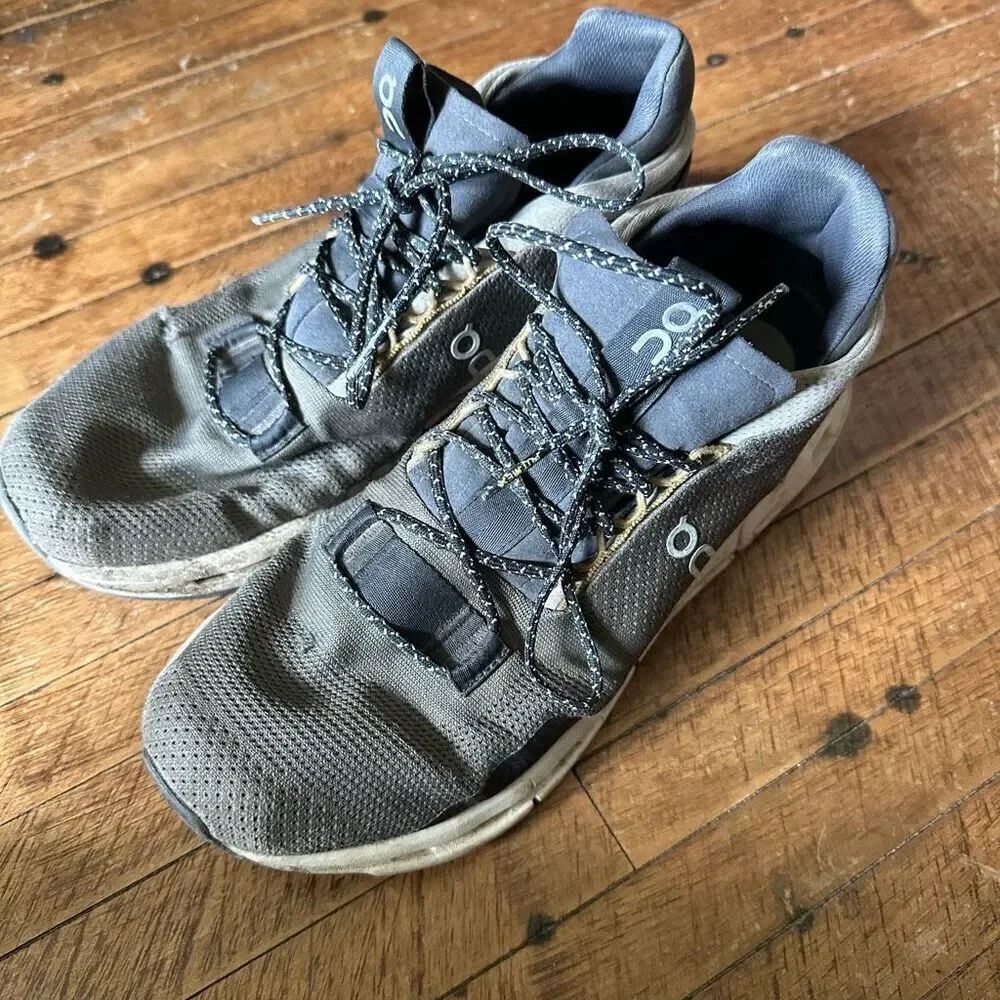 ON cloud athletic trainers 9 gray workout tennis shoes